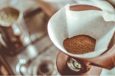 Czy kawa rozpuszczalna jest zdrowa? Jak wygląda jej produkcja? Sprawdź!