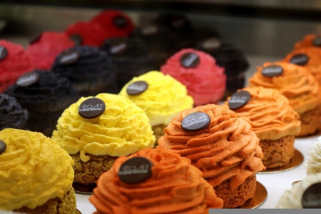 Jak dobrać przekąski na imprezy bankietowe i konferencyjne?